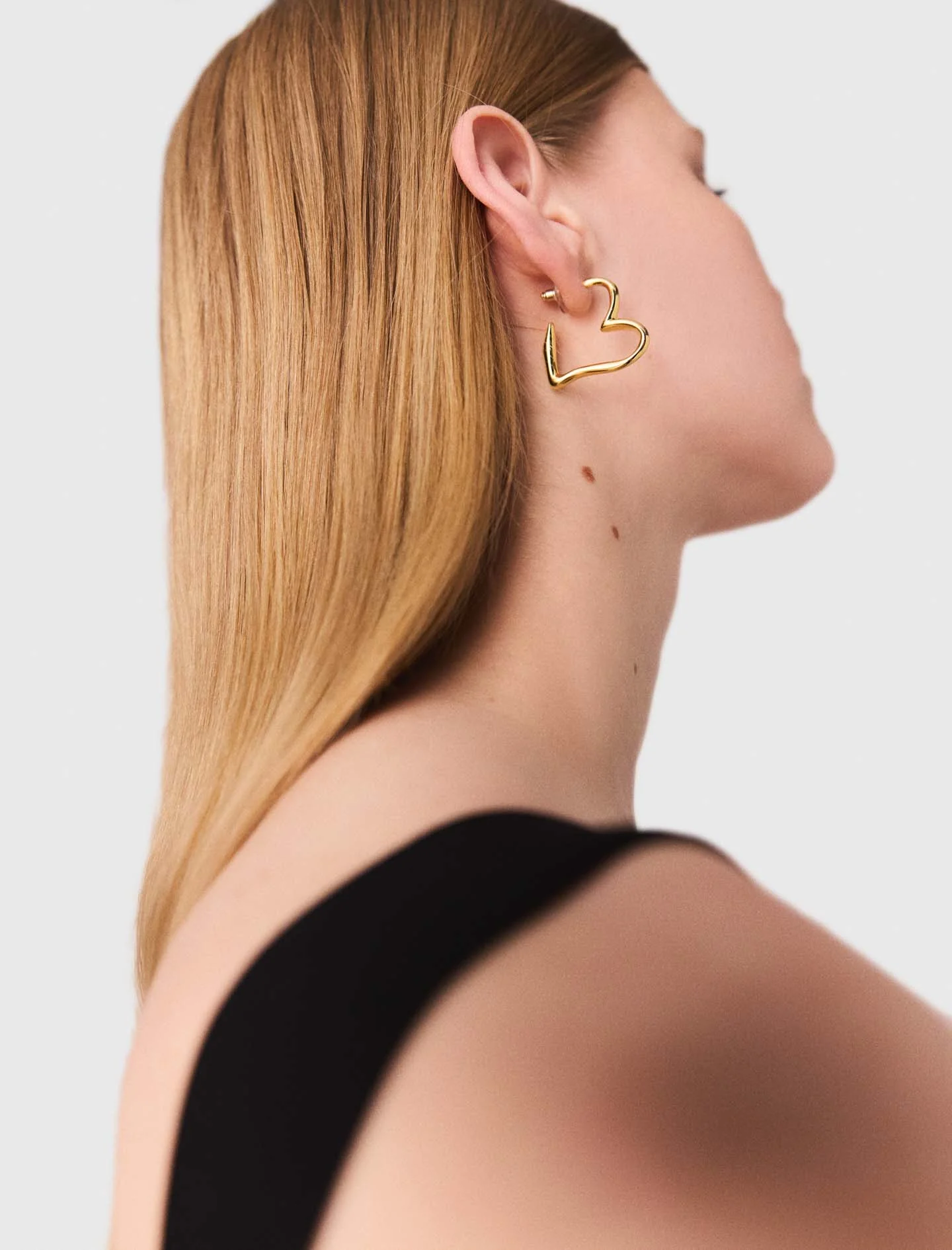 Gold-plated heart hoop earrings Light Gold - Image 4