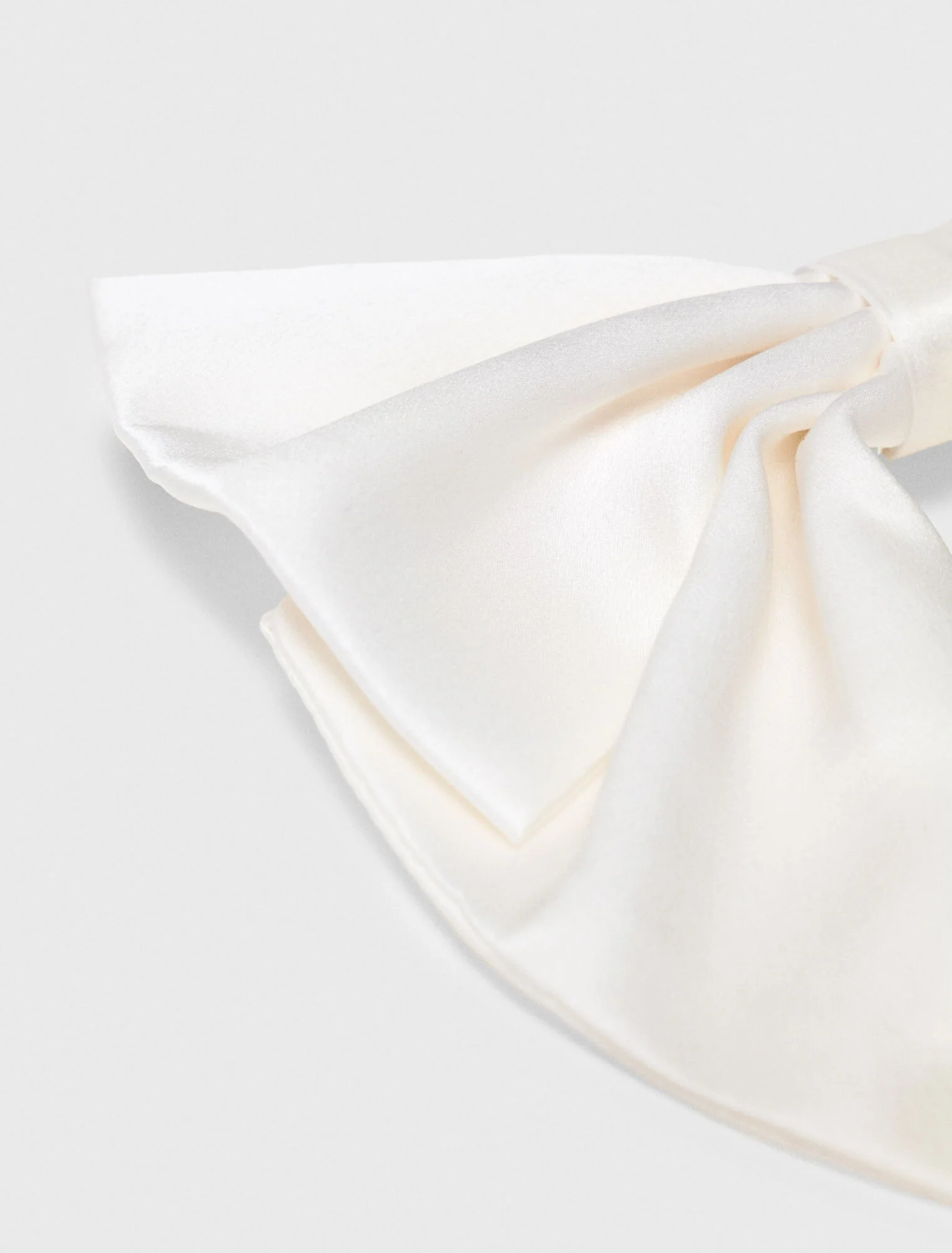 Satin-Effect Bow Barrette White - Image 4