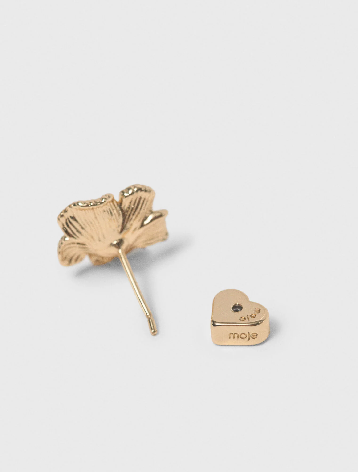 Flower Stud Earrings Gold - Image 3
