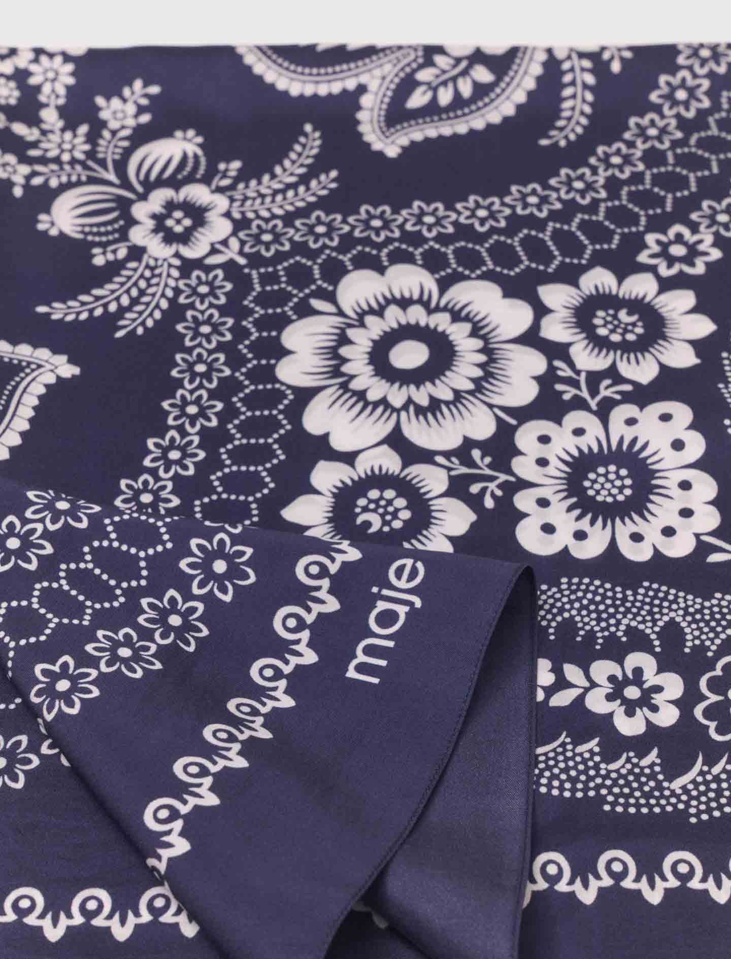 90x90 cm printed silk square scarf Navy Bandana Print - Image 3