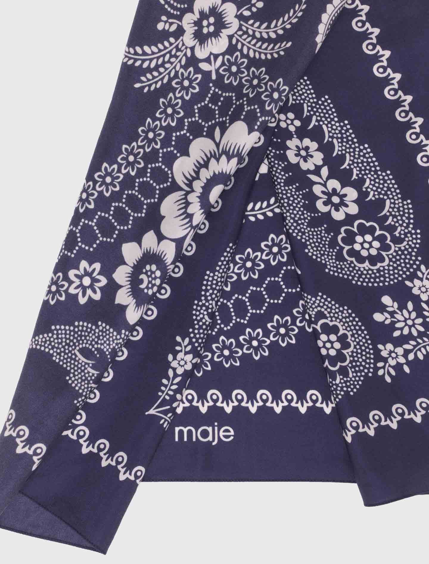90x90 cm printed silk square scarf Navy Bandana Print - Image 4