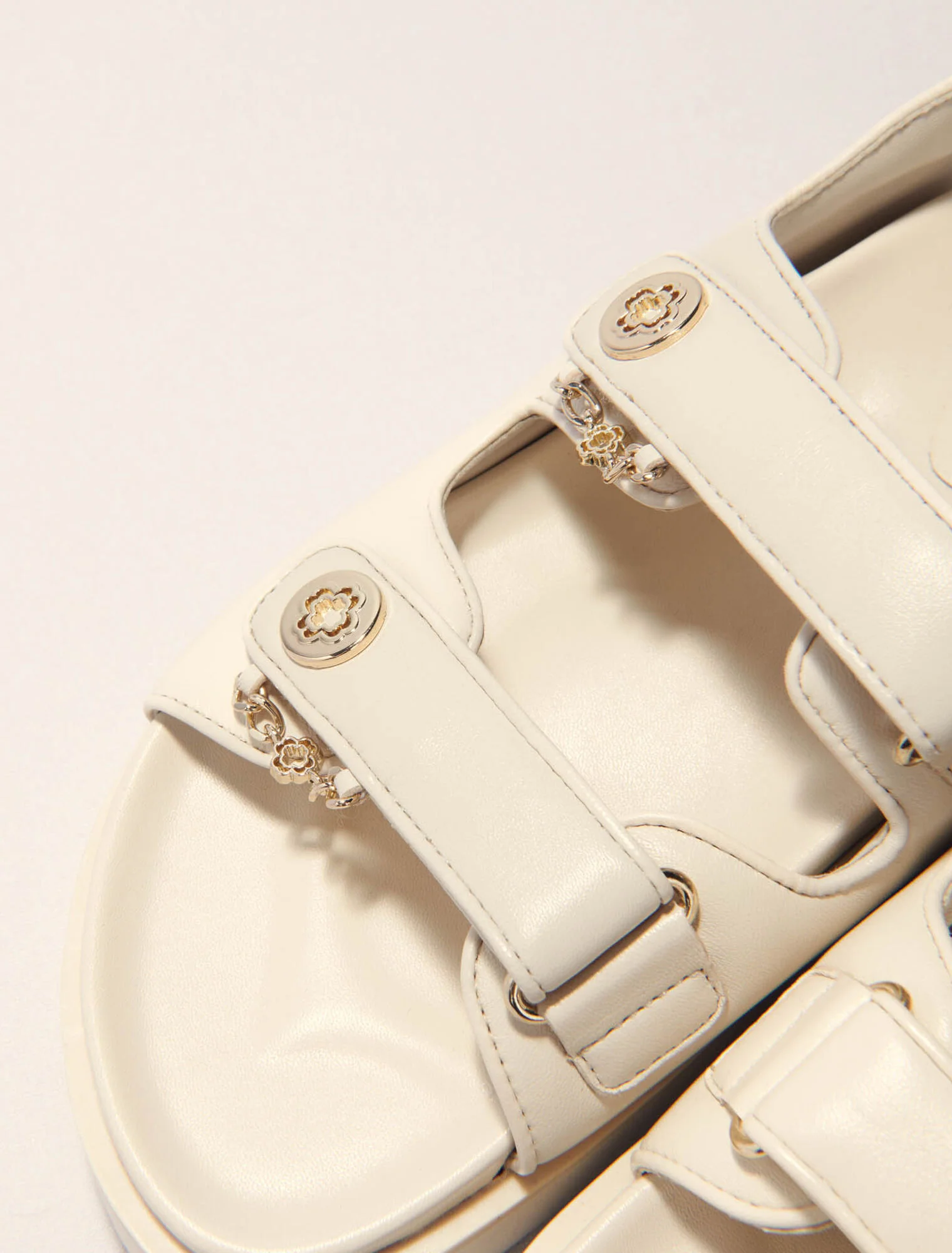 Flat leather sandals Ecru - Image 4