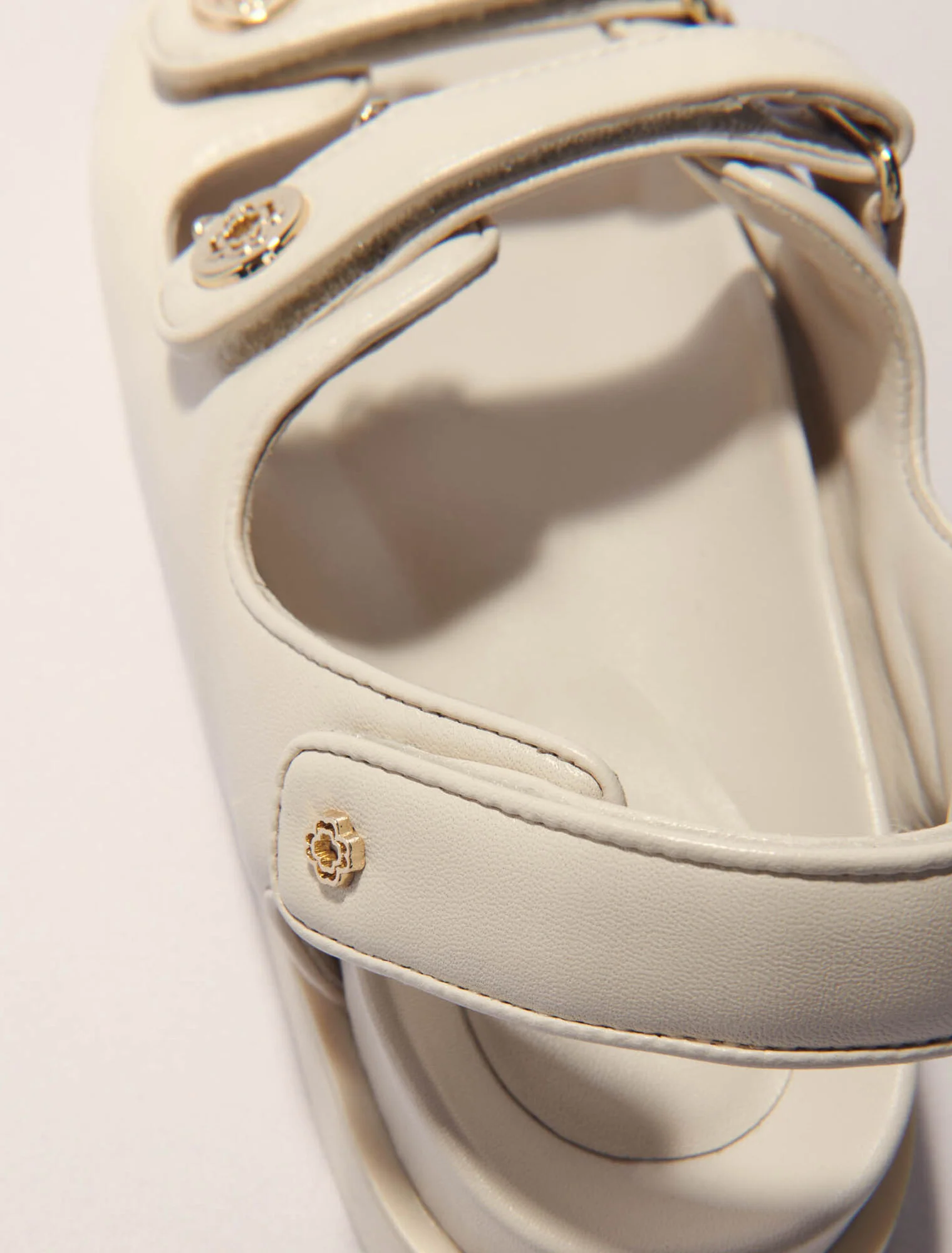 Flat leather sandals Ecru - Image 5