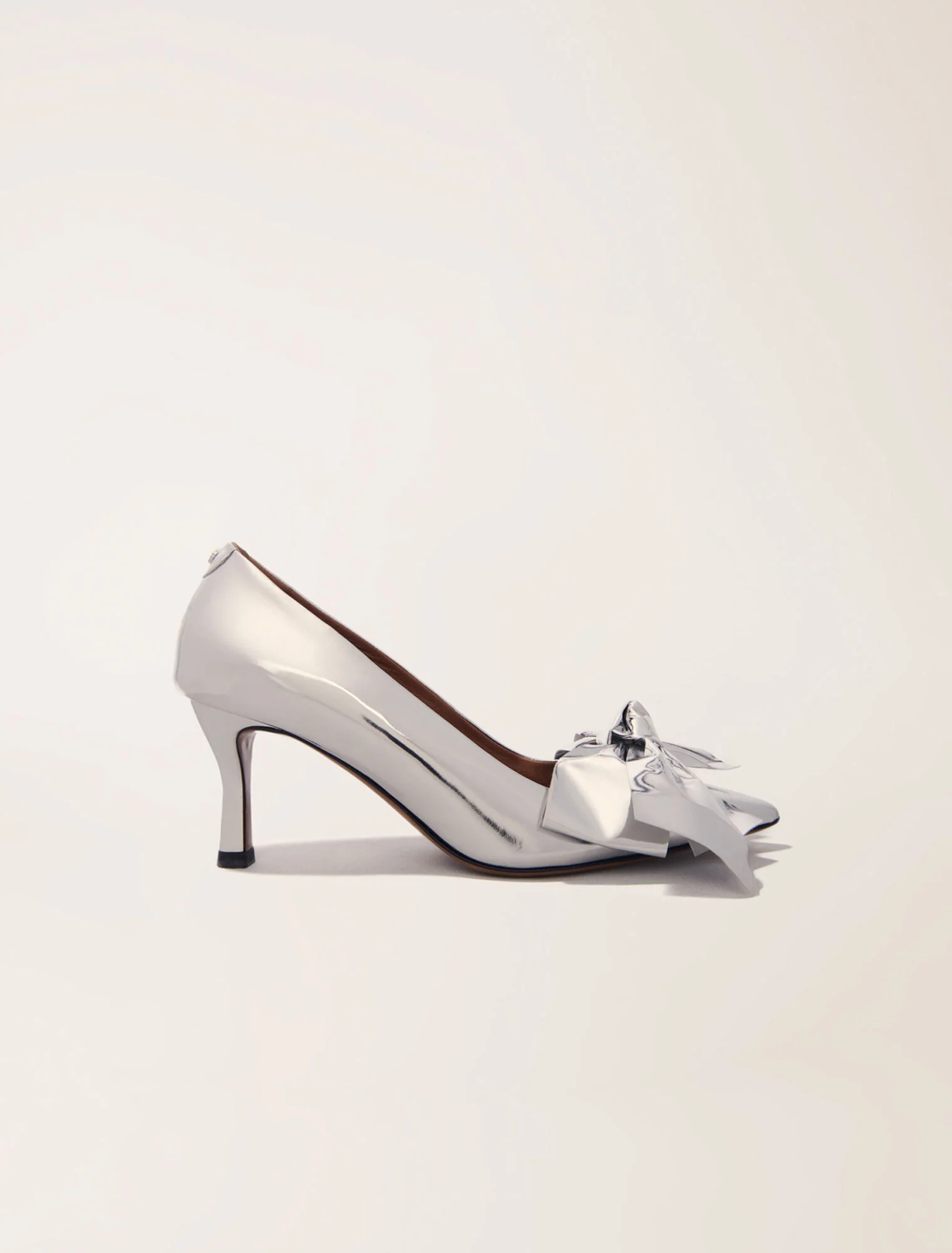 Leather pumps with bow detail Silver