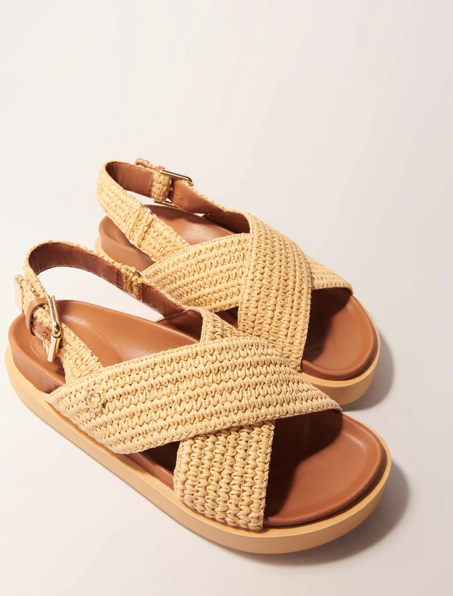 Raffia-effect flat sandals Beige - Image 3