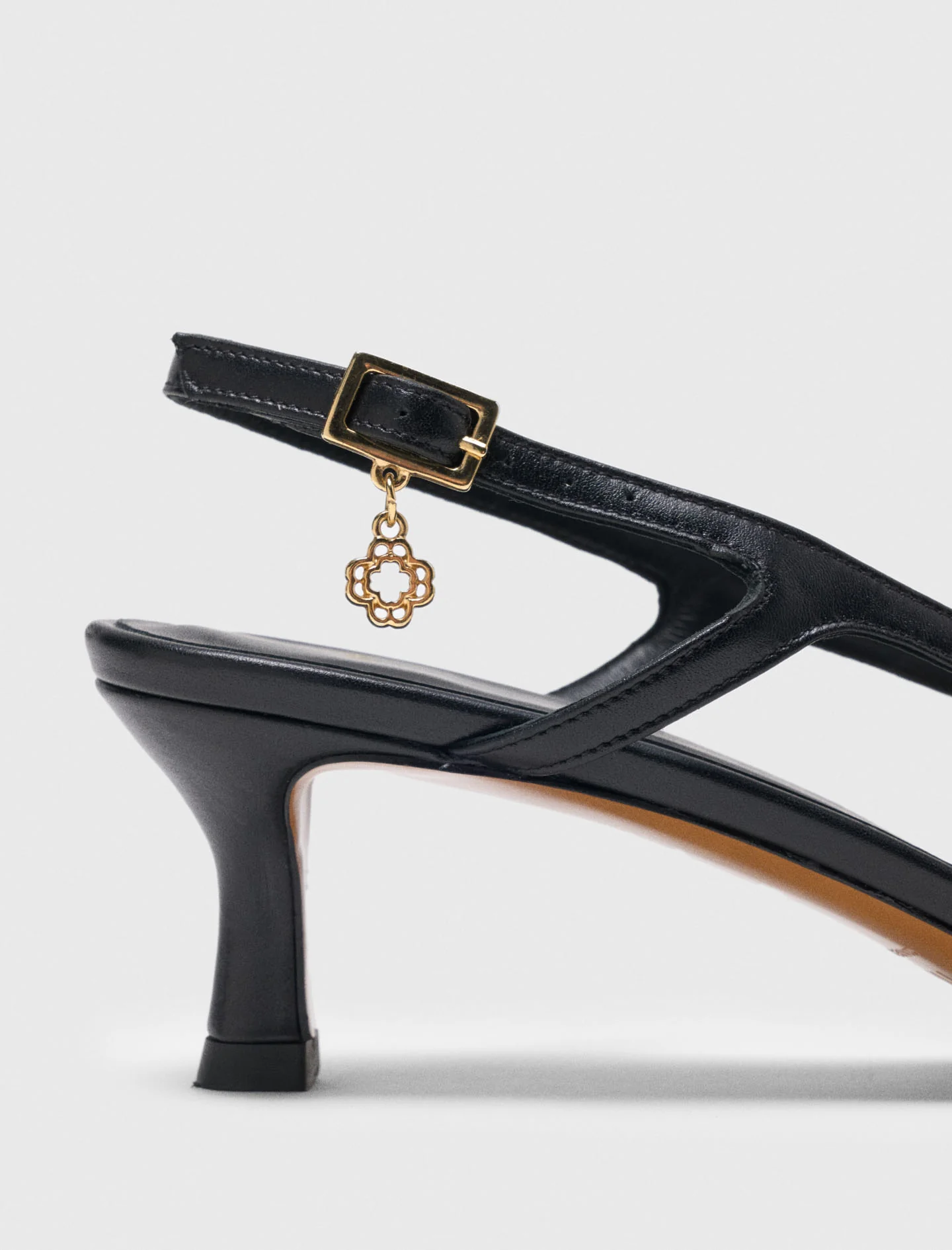 Smooth leather slingback pumps Black - Image 4