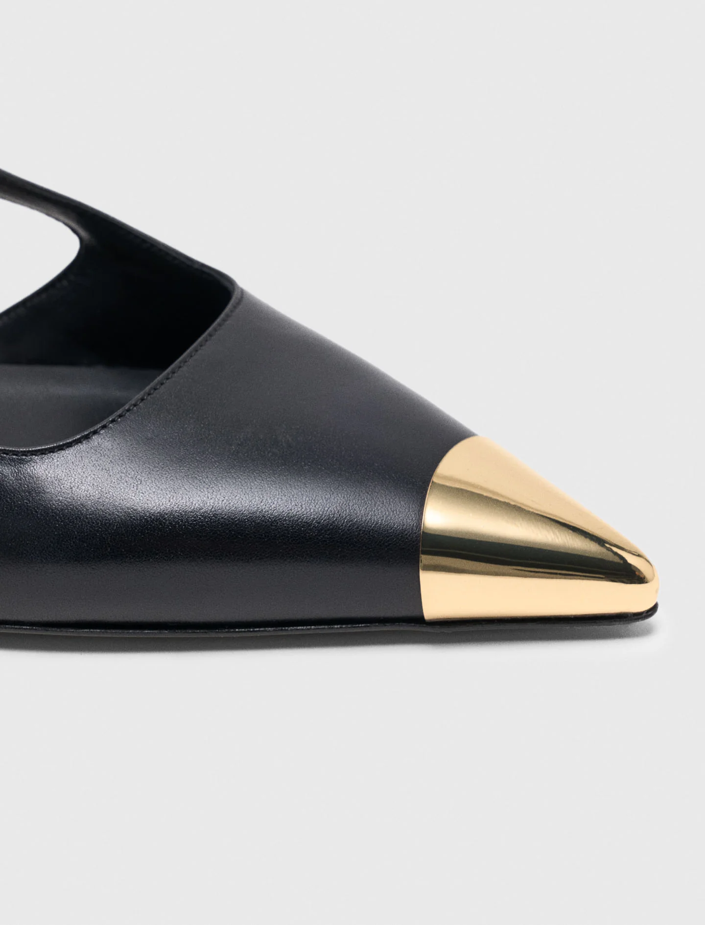 Smooth leather slingback pumps Black - Image 6