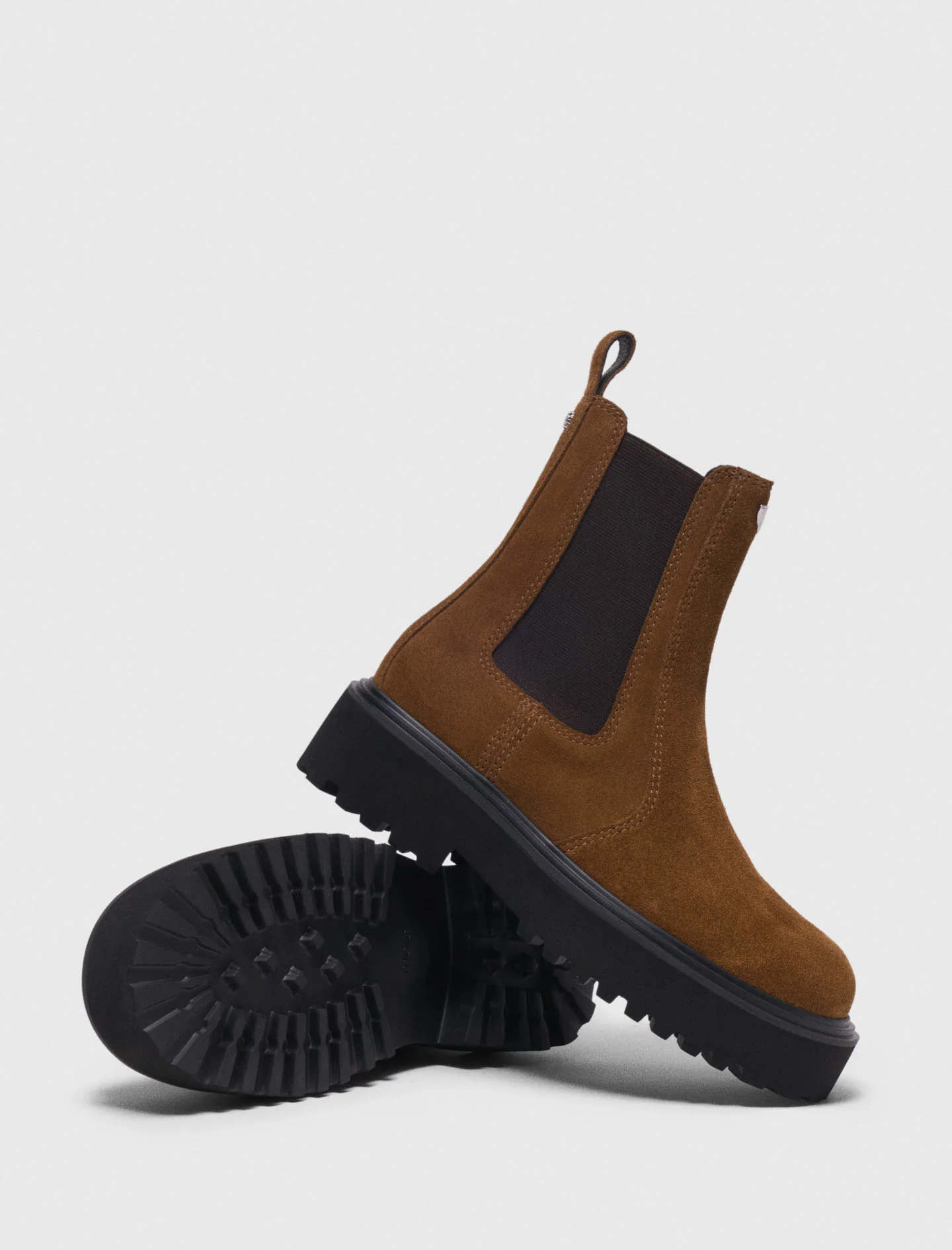 Suede Chelsea Boots Tabacco - Image 4