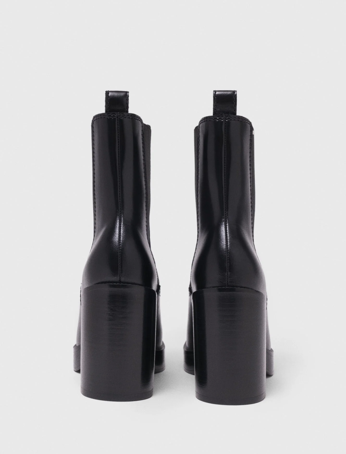 Heeled Leather Chelsea Boots Black - Image 5