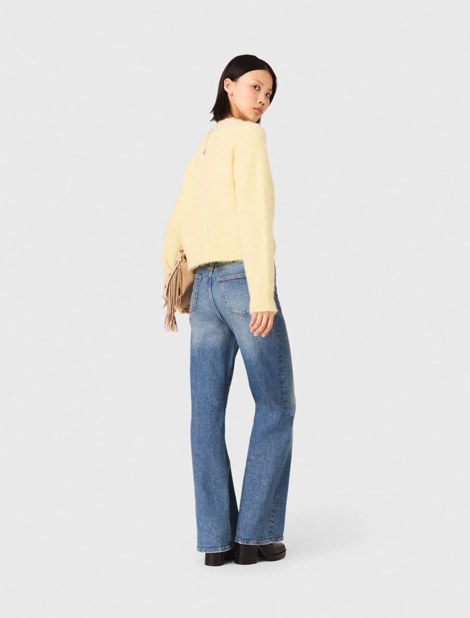 Jeans With Chain-Link Belt Blue - Image 2