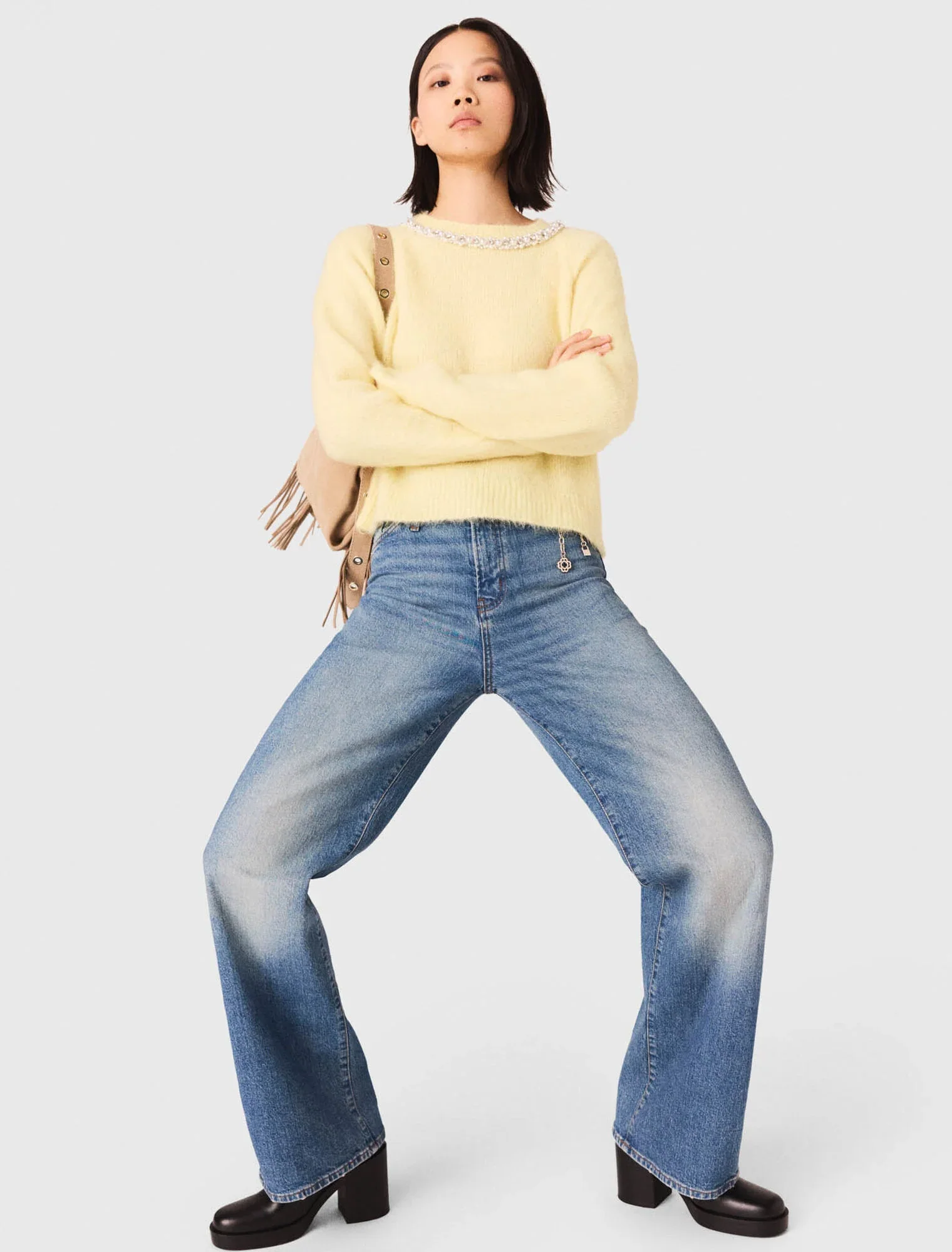 Jeans With Chain-Link Belt Blue - Image 3