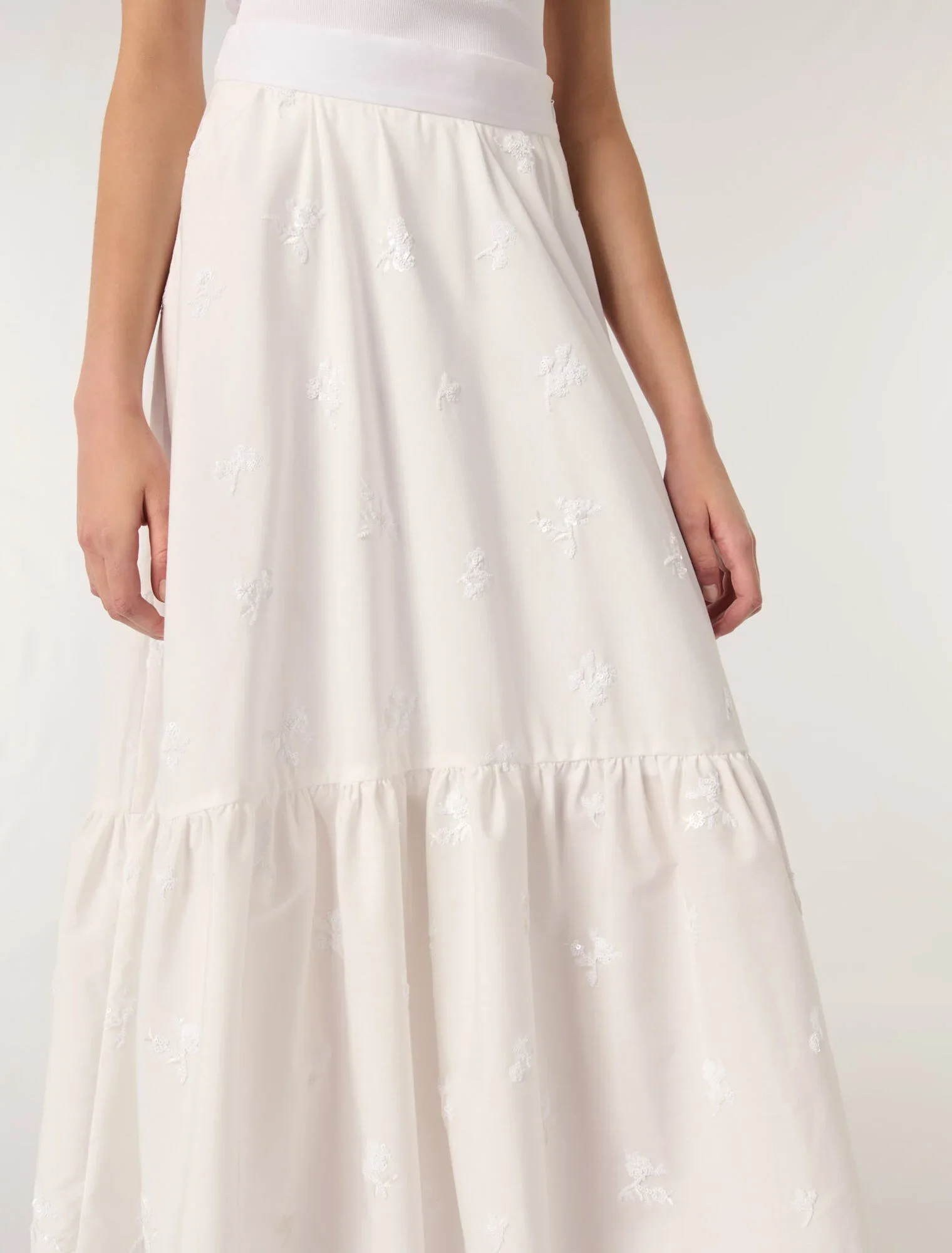 Long embroidered skirt White - Image 6