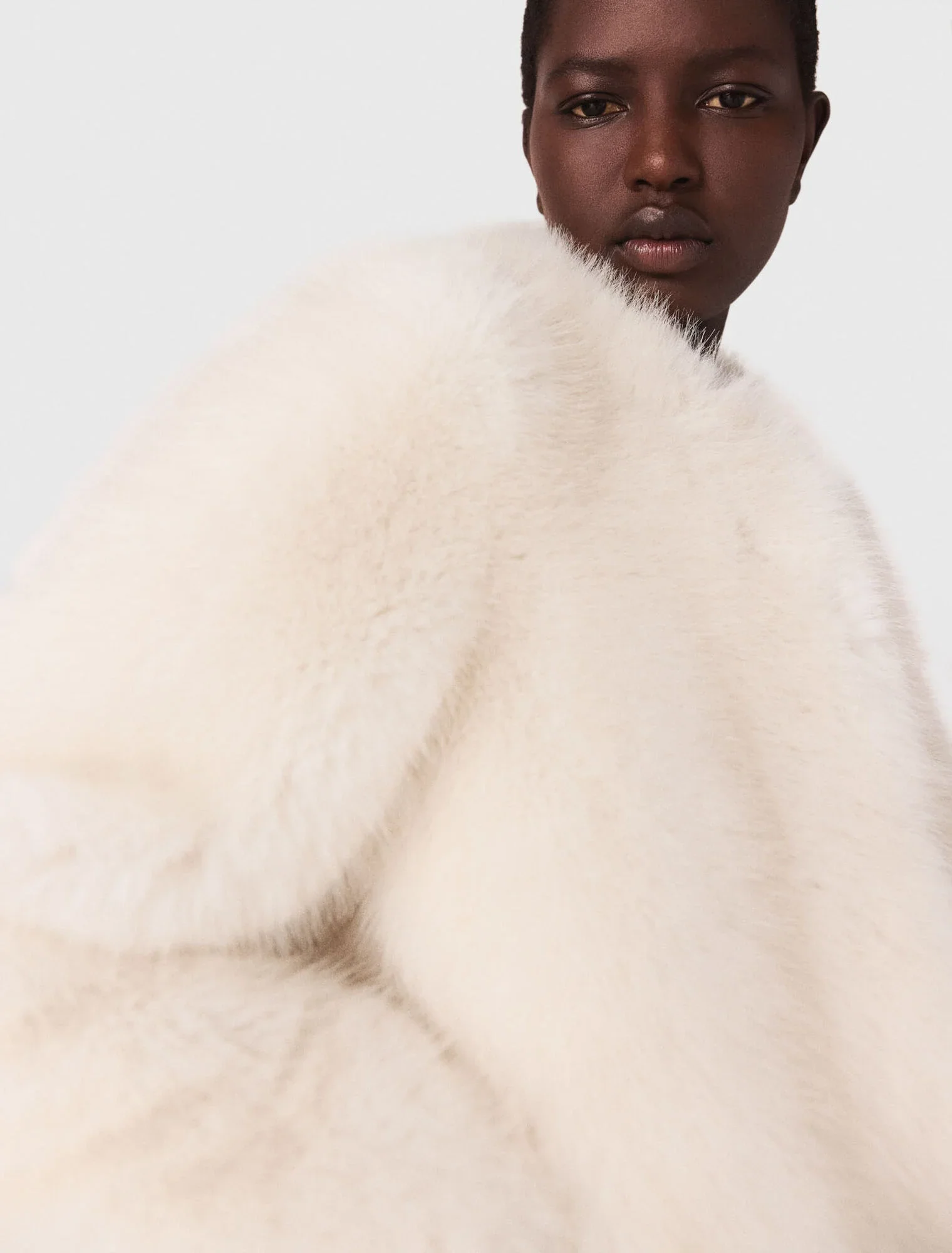 Short faux fur jacket Ivory - Image 4
