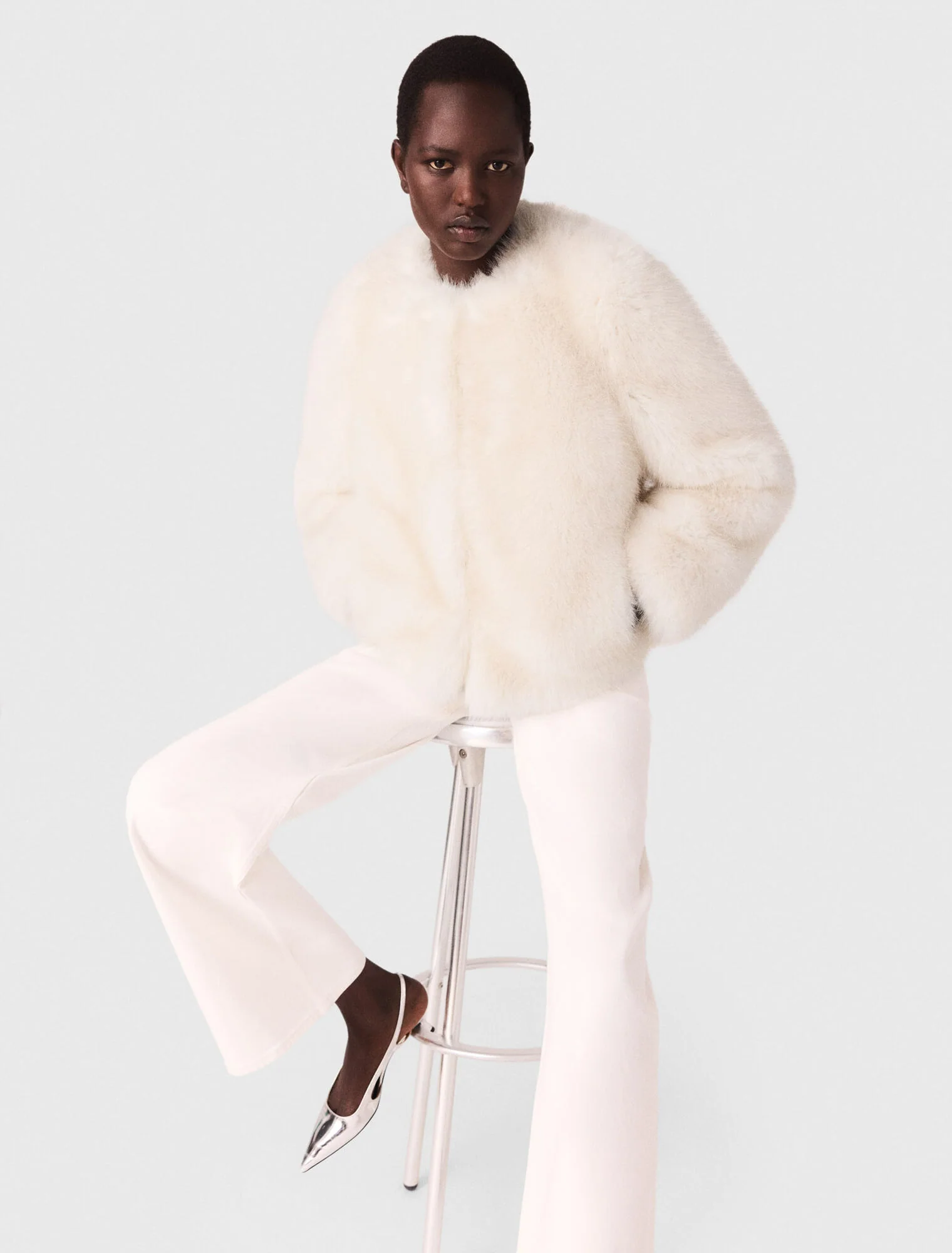 Short faux fur jacket Ivory - Image 6