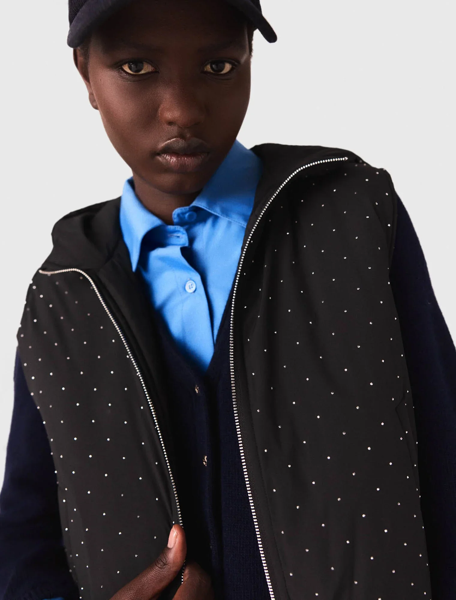 Rhinestone sleeveless puffer jacket Black - Image 5