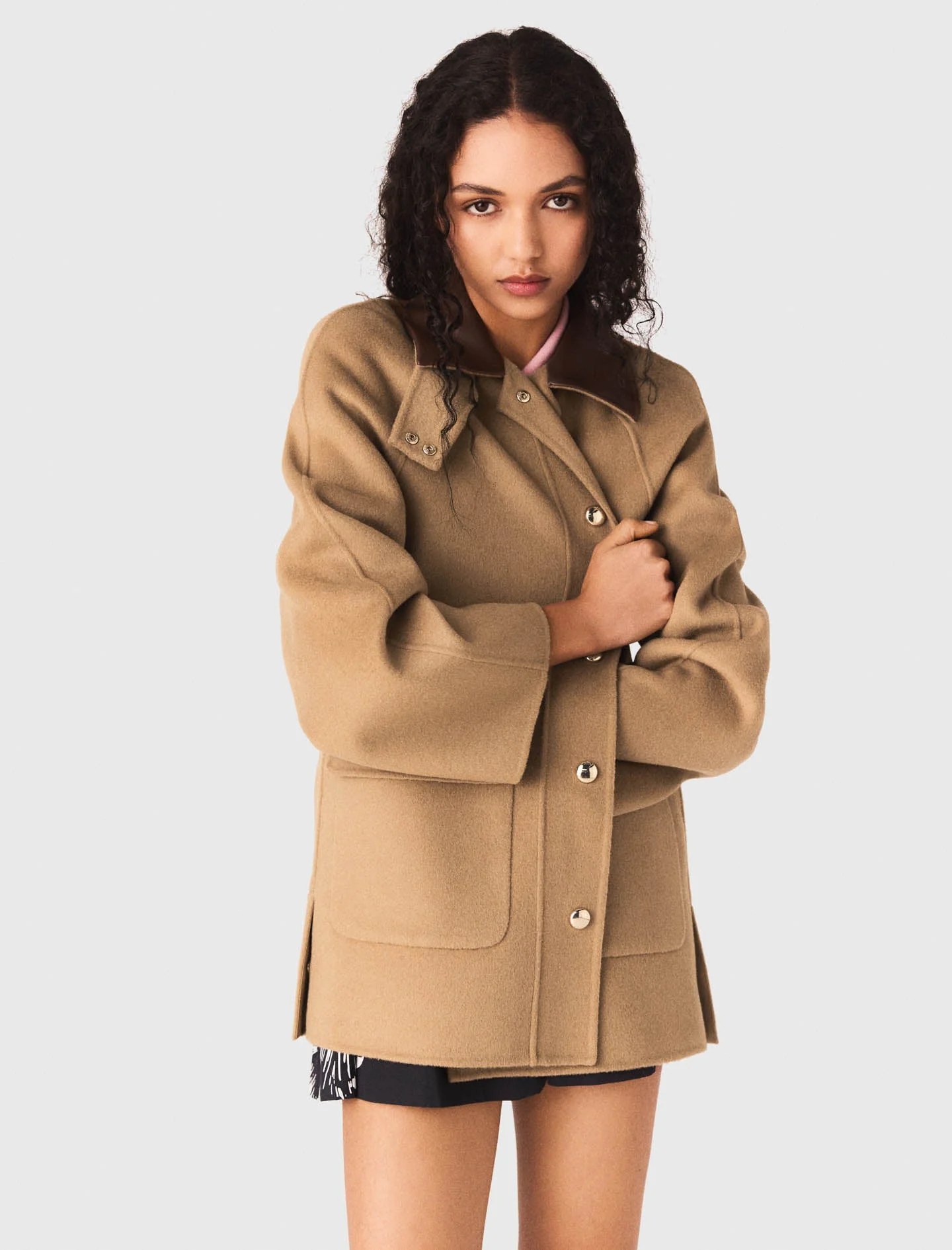 Wool coat with removable hood - Image 7