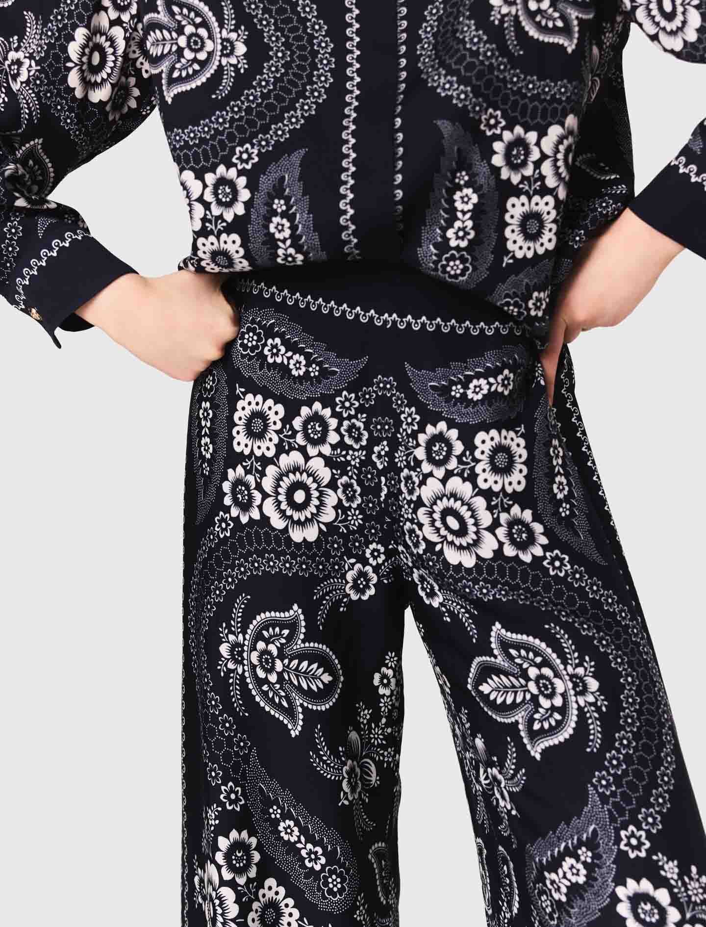 Flowing paisley print trousers Navy Bandana Print - Image 5