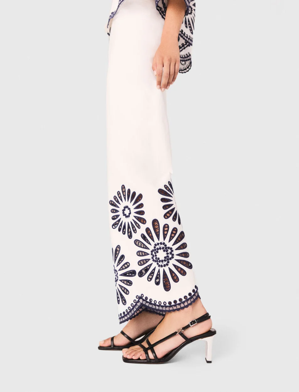 Trousers with crochet detail White/Navy - Image 2
