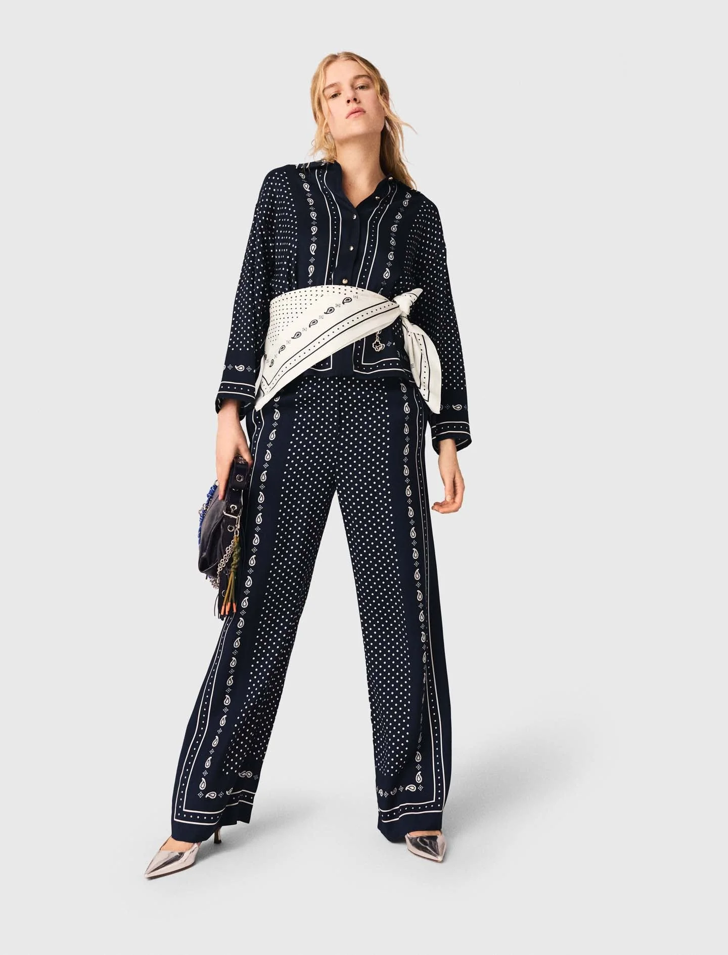 Printed fluid trousers - Image 4