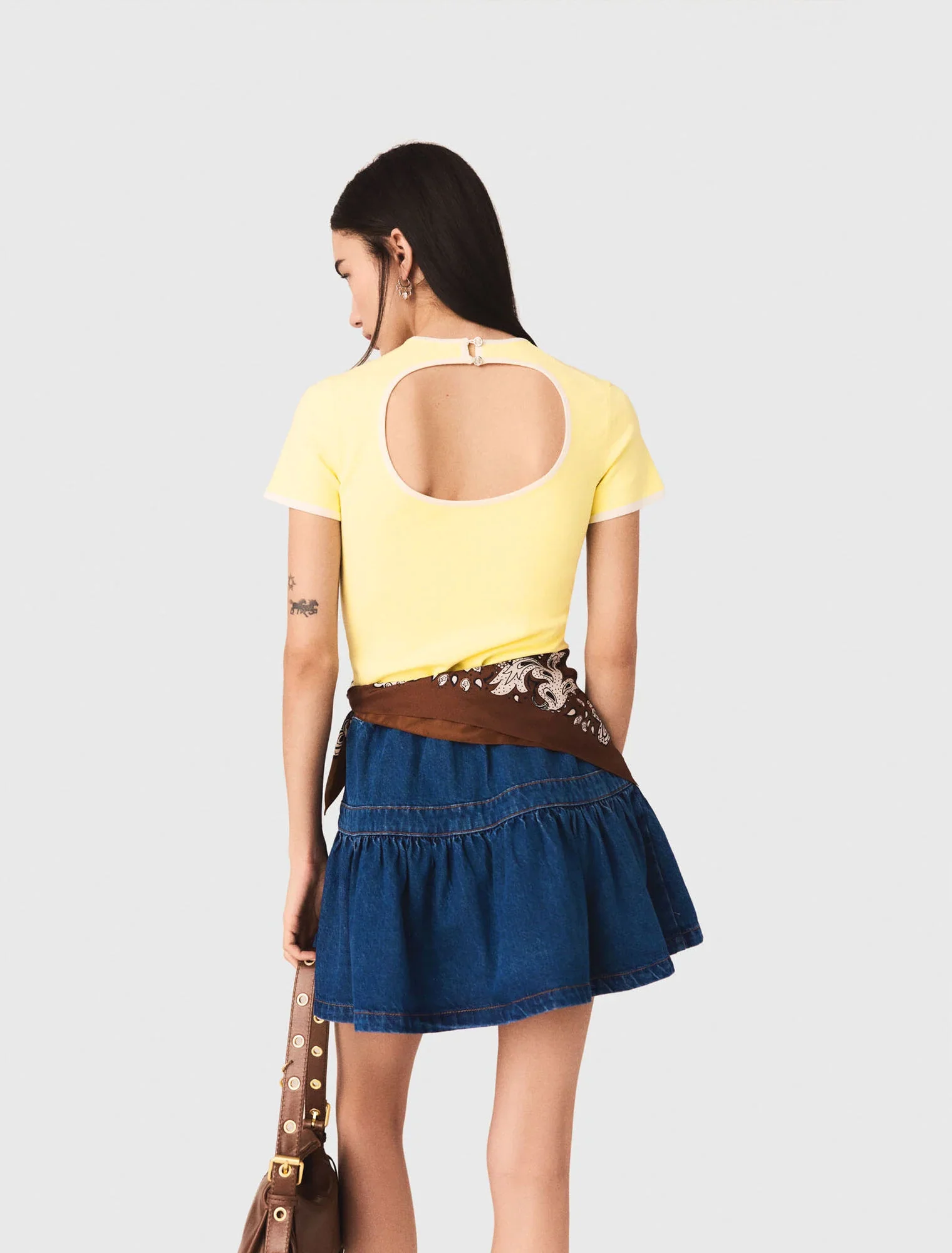 Round Back Cut-Out Jumper Pale Yellow - Image 3