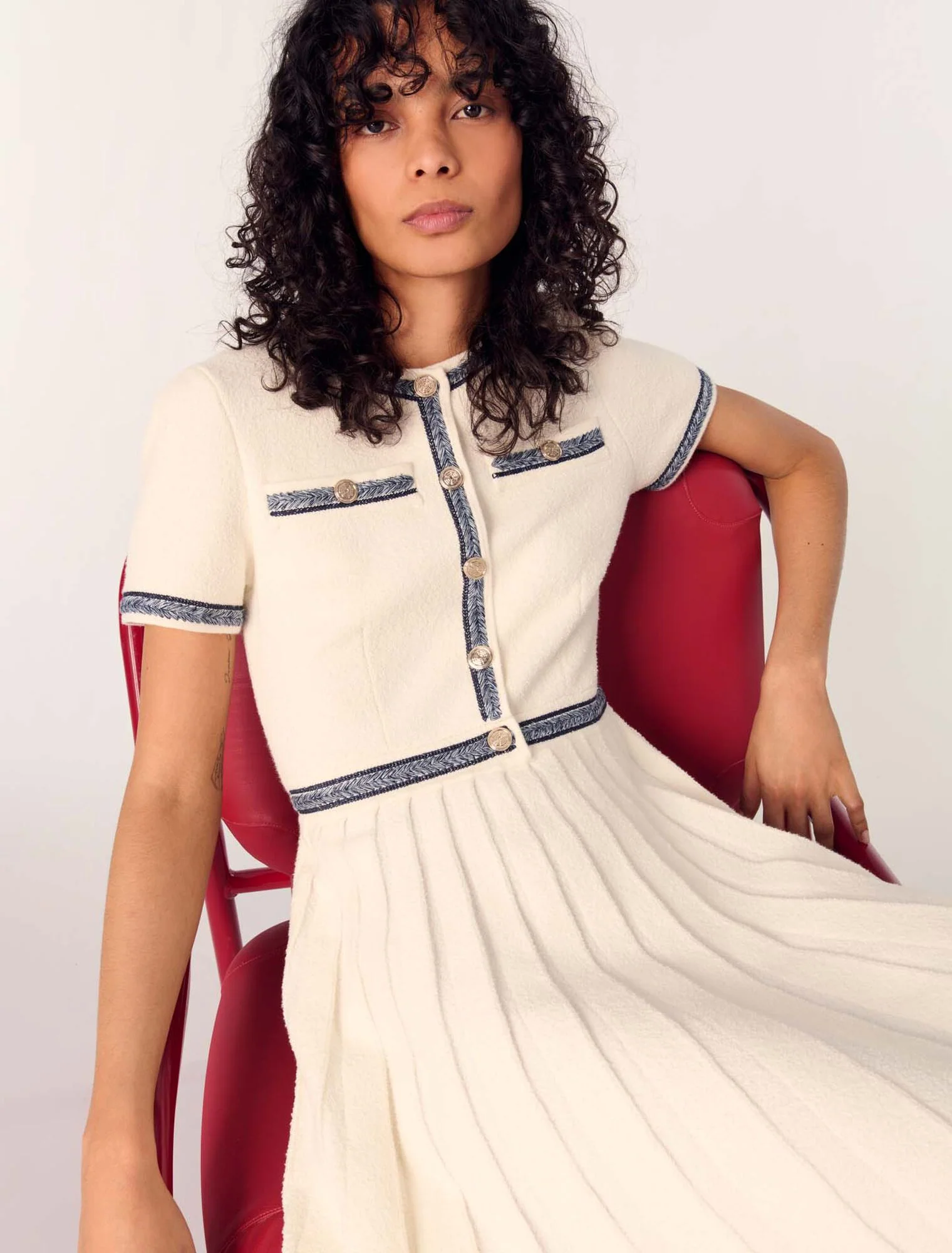 Pleated knit short dress Ecru - Image 7