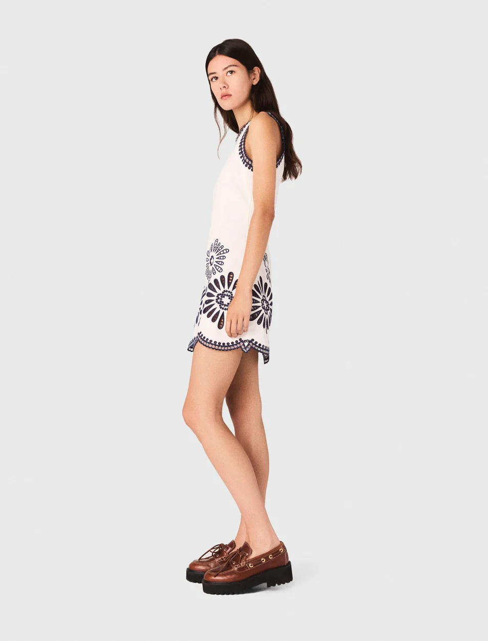 Short dress with crochet details White/Navy - Image 2