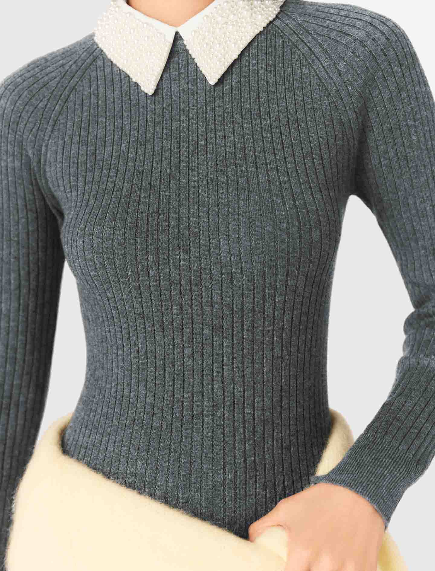 Beaded-collar short knit dress - Image 7