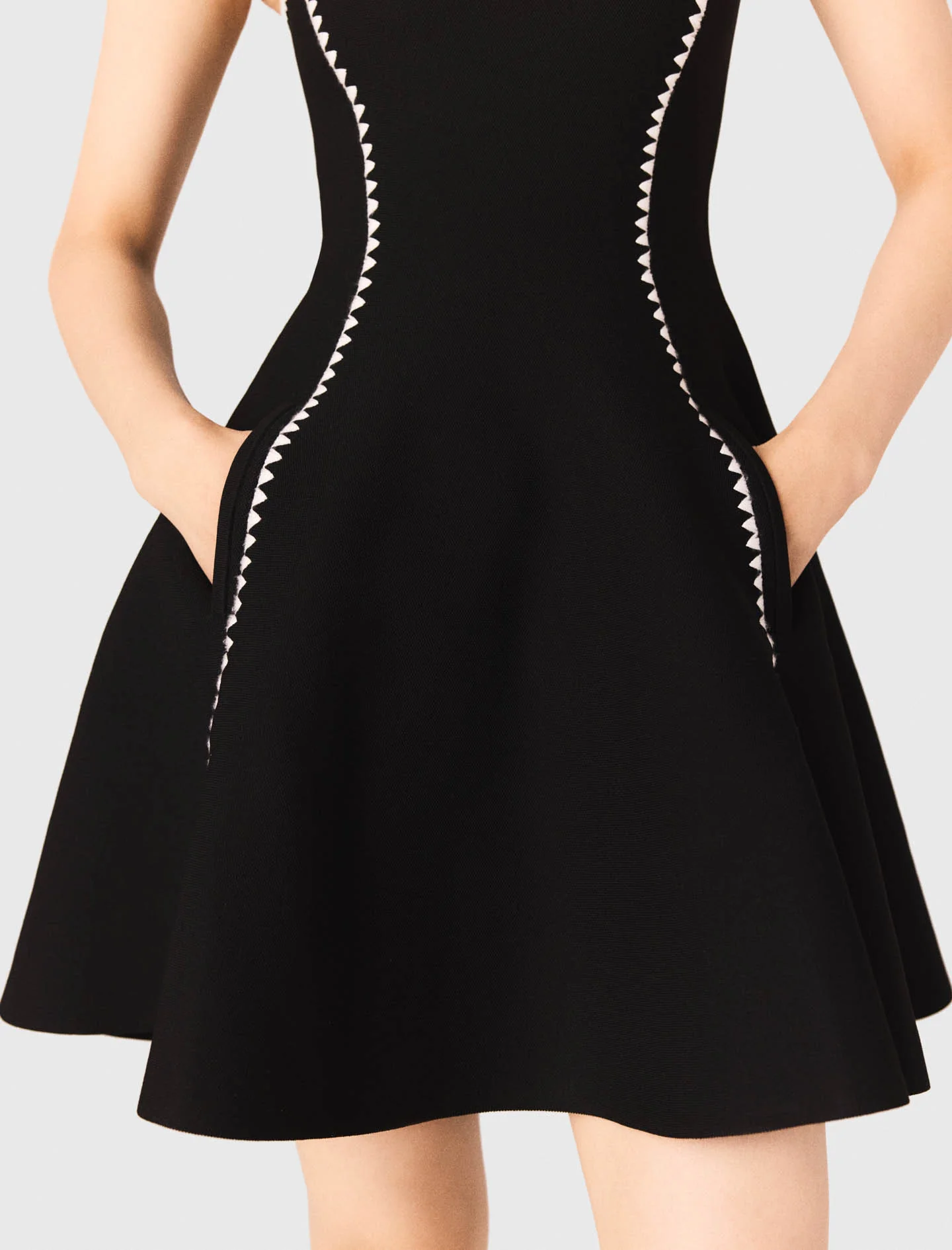 Short Dress With Topstitch Details Black - Image 4