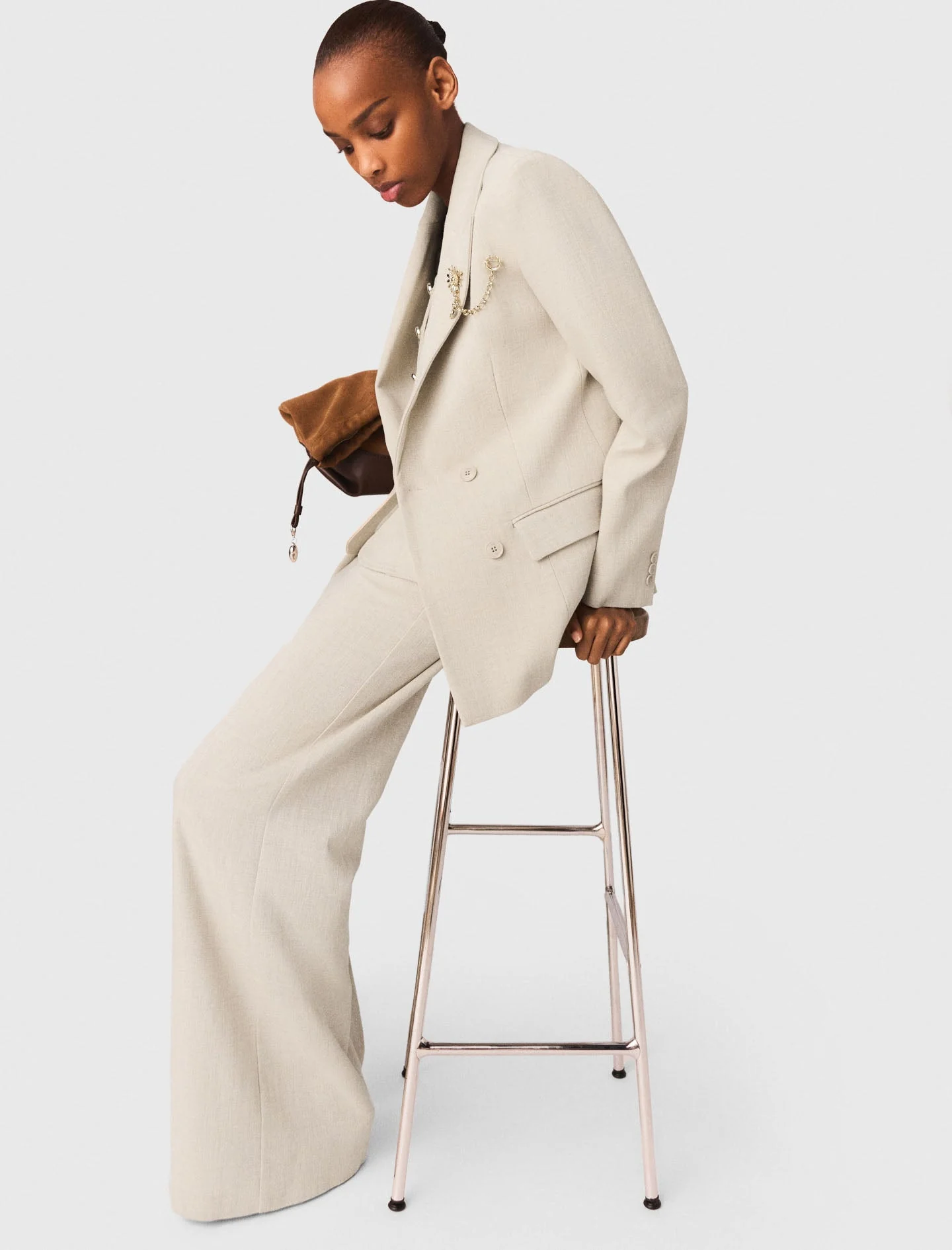 Suit Jacket With Brooch Beige - Image 4